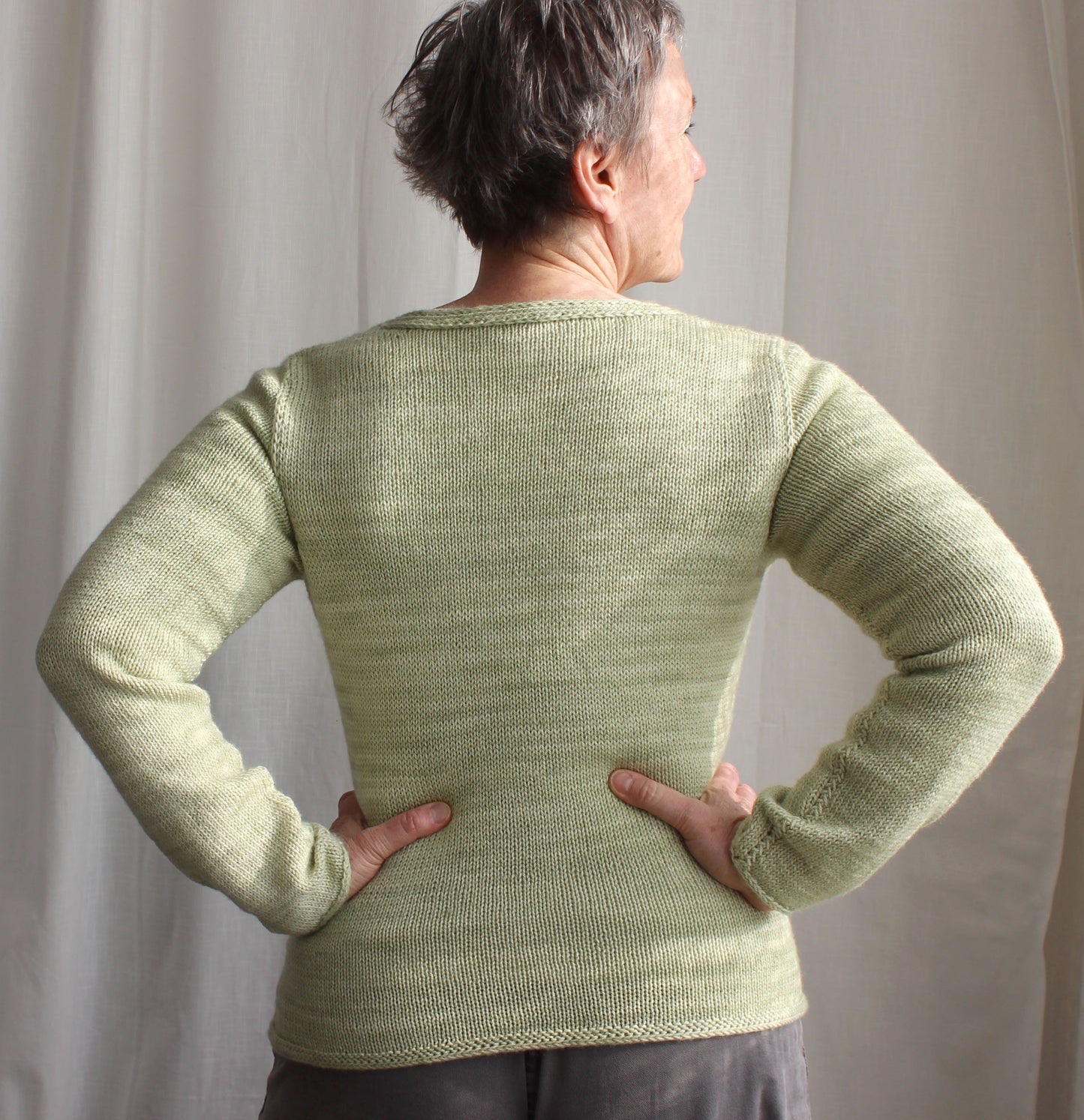 Åsa Tricosa Ziggurats: 16 Elegantly Seamless Knits