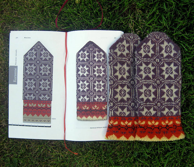Mittens of Latvia by Maruta Grasmane