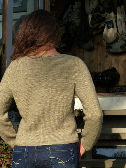 Åsa Tricosa Ziggurats: 16 Elegantly Seamless Knits