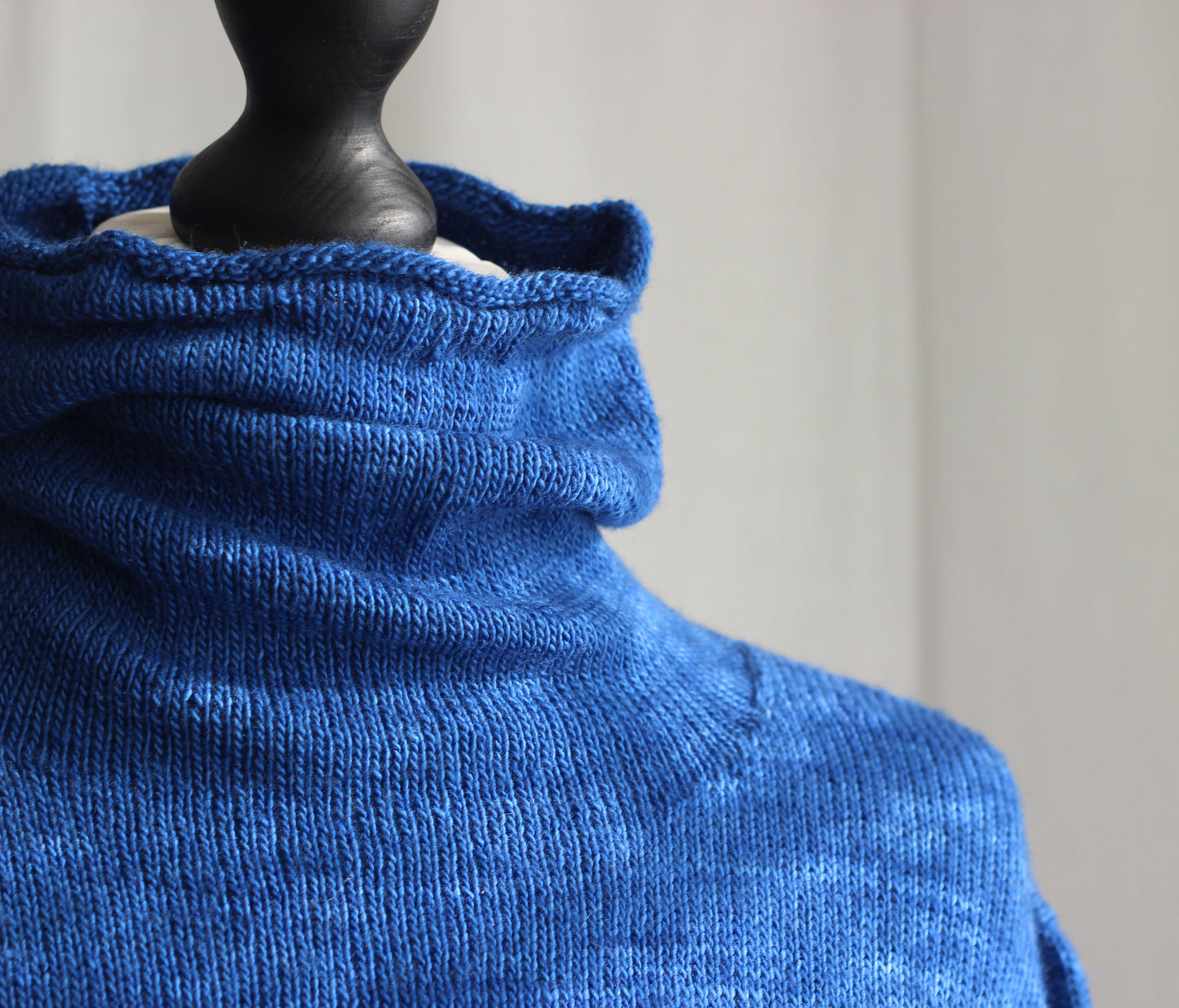 Åsa Tricosa Ziggurats: 16 Elegantly Seamless Knits