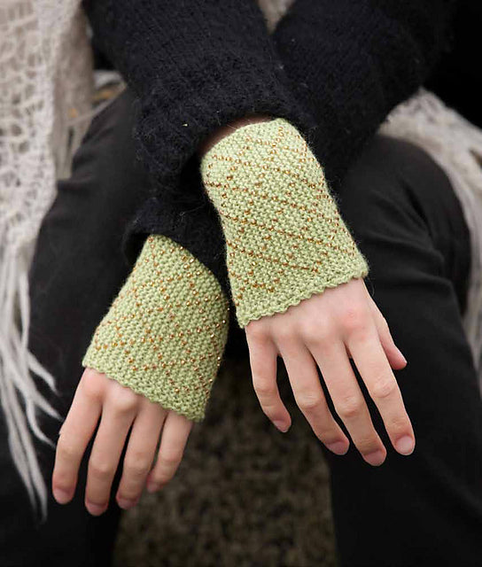 Icelandic Handknits by Hélène Magnússon