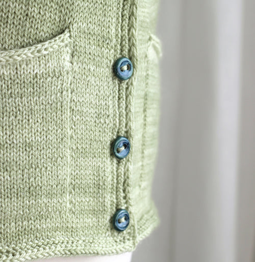 Åsa Tricosa Ziggurats: 16 Elegantly Seamless Knits