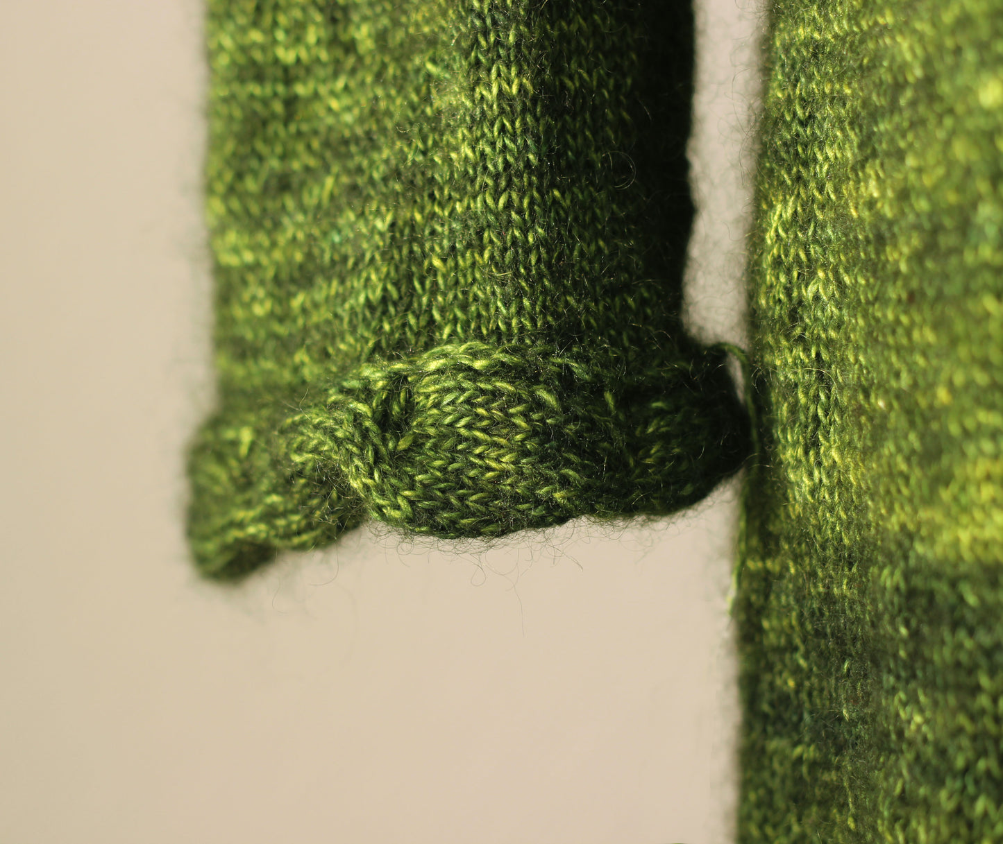 Åsa Tricosa Ziggurats: 16 Elegantly Seamless Knits
